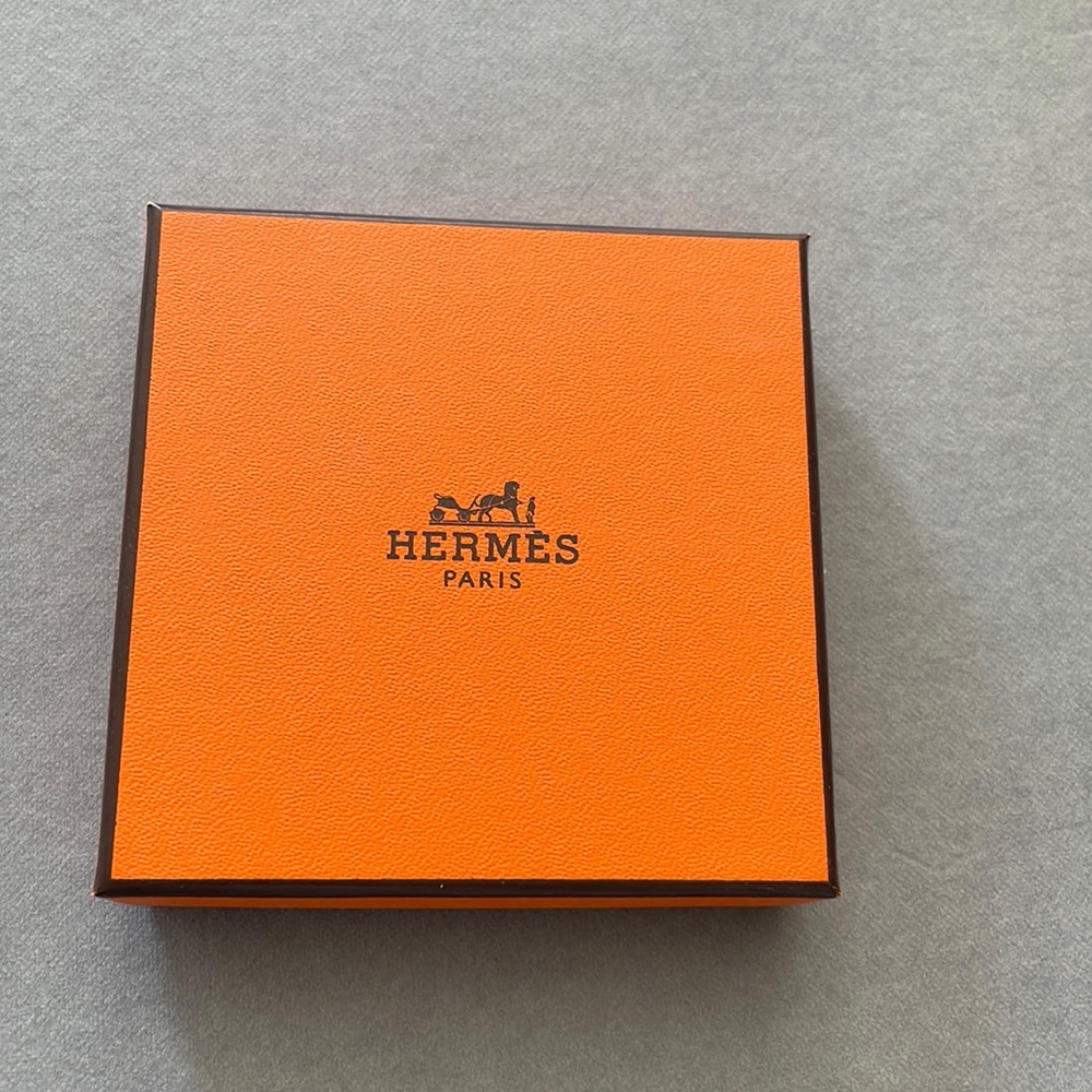 Brand new Hermes Mini box 🧡